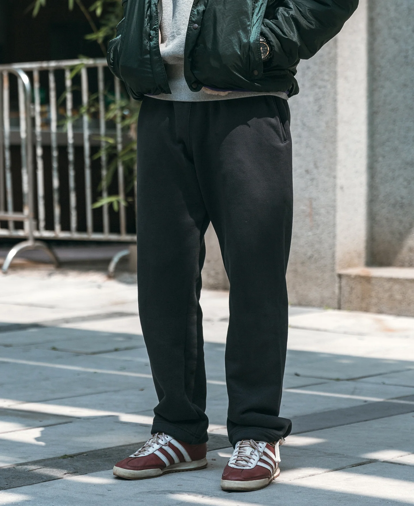 17.6 oz Heavyweight Terry Sweatpants - Black - Image 3