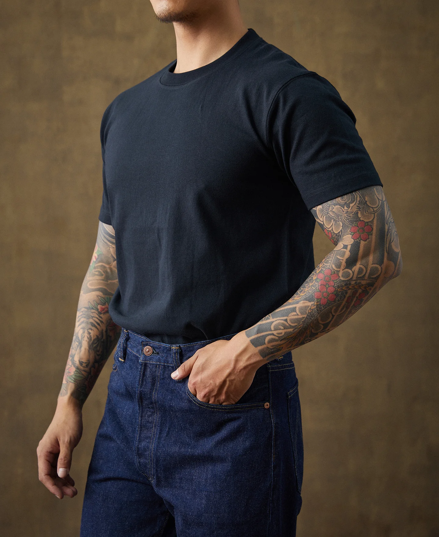 9 oz Cotton Tubular T-Shirt - Black - Image 3