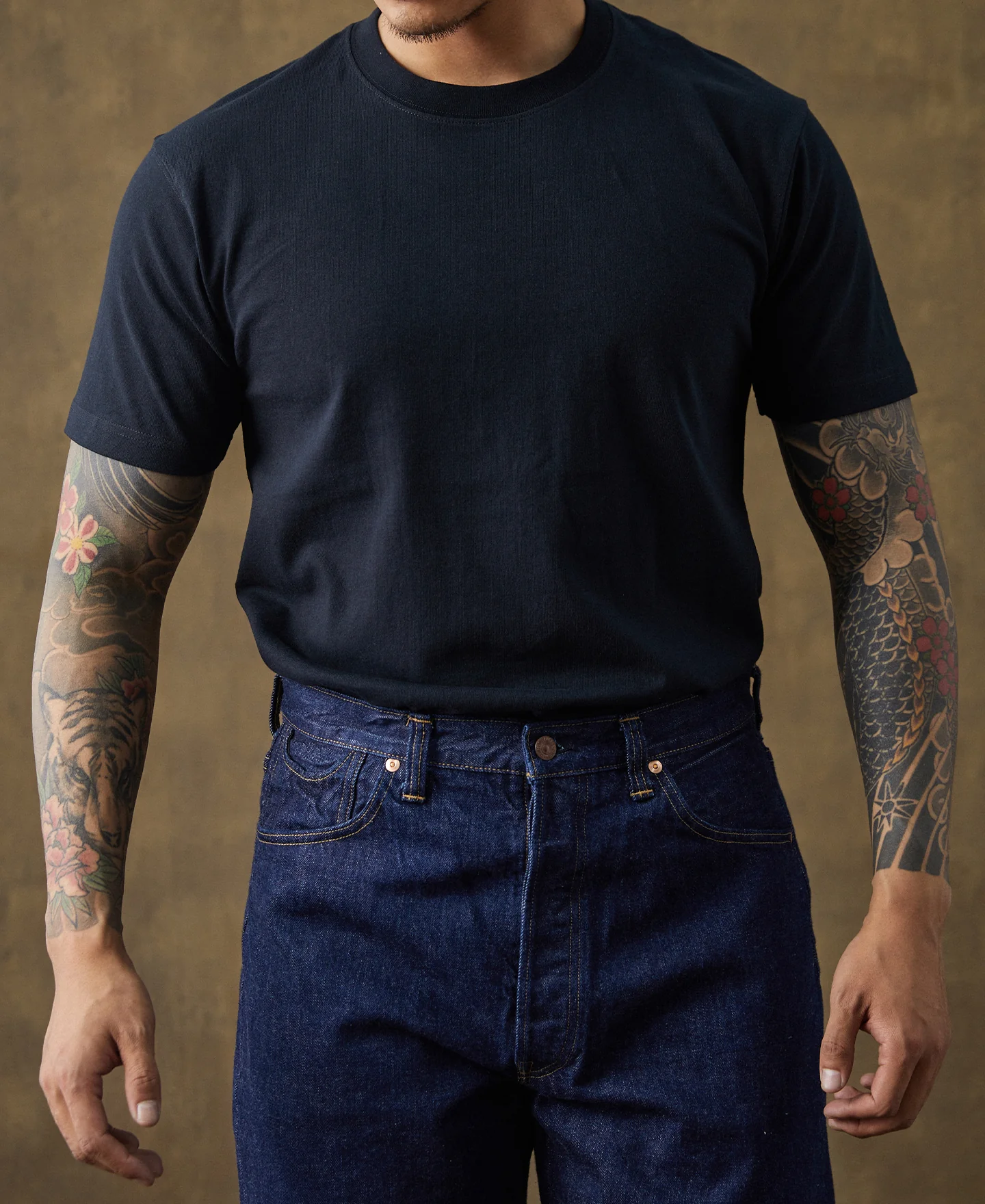 9 oz Cotton Tubular T-Shirt - Black - Image 4