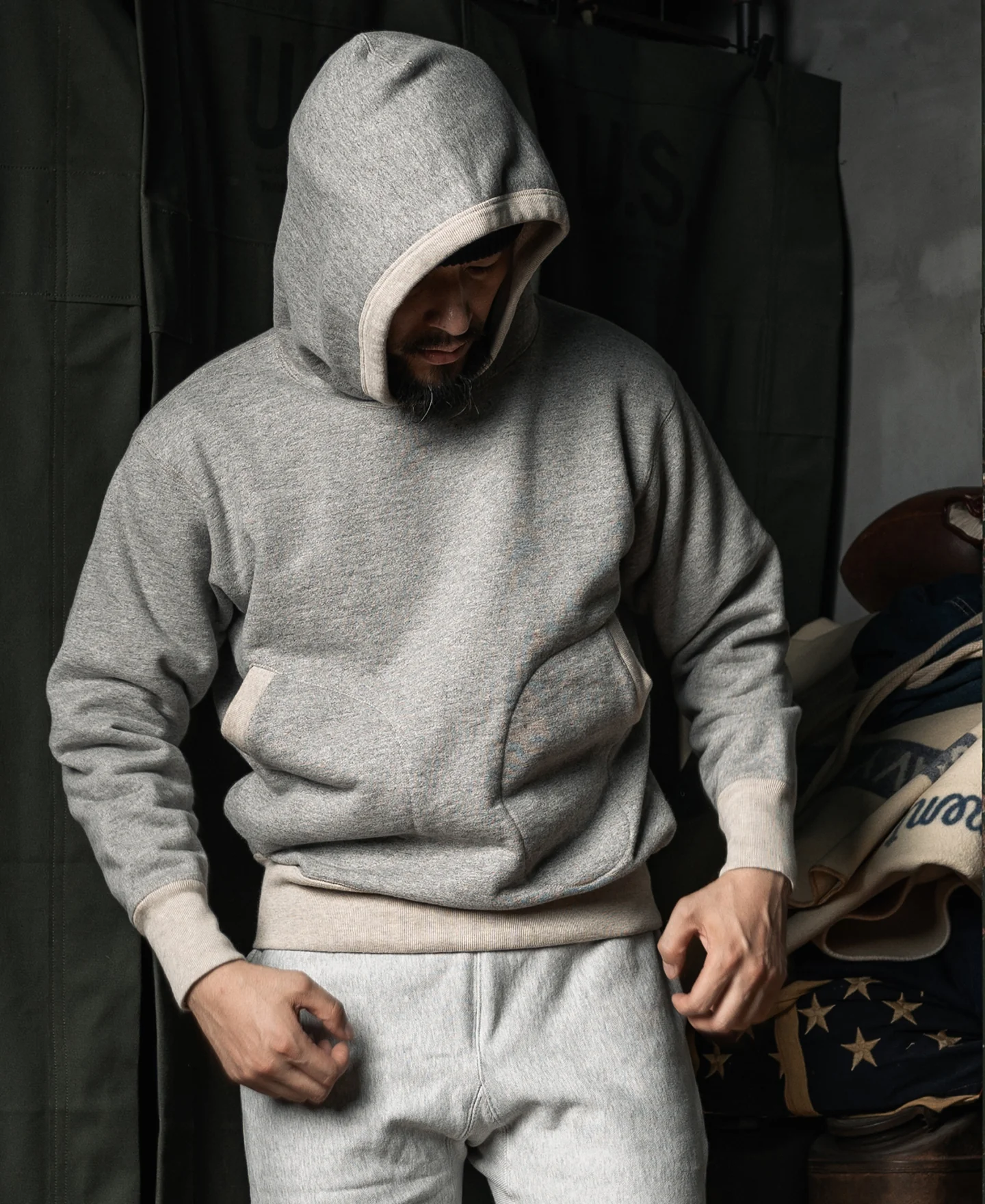 Boxing Glove Pocket Lock Hood Hoodie - Image 3